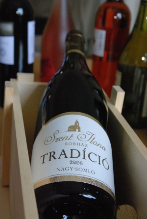 Tradíció Tradíció
