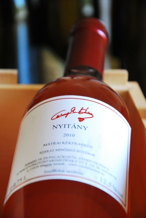 Nyitány Rosé Nyitány Rosé