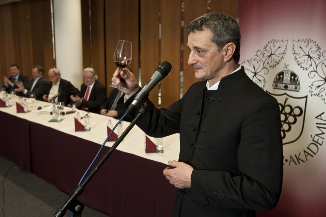 Vida Péter az Év Bortermelője 2011-ben Vida Péter az Év Bortermelője 2011-ben