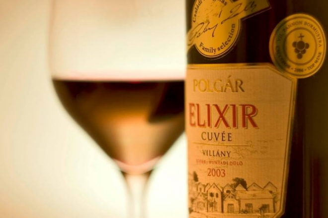 Almához nem lehet Elixírt inni! Almához nem lehet Elixírt inni!